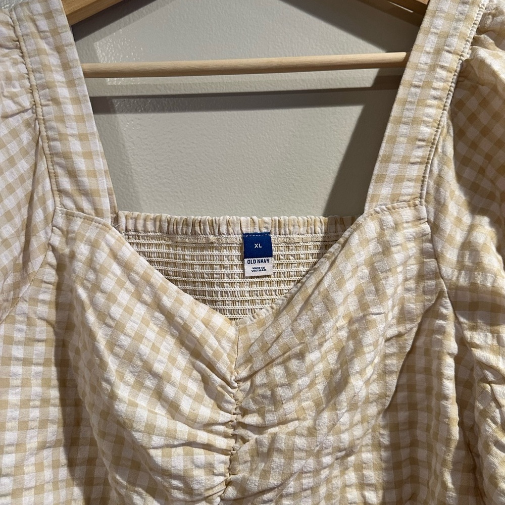 Old Navy Beige Checkered Blouse - Picture 3 of 3